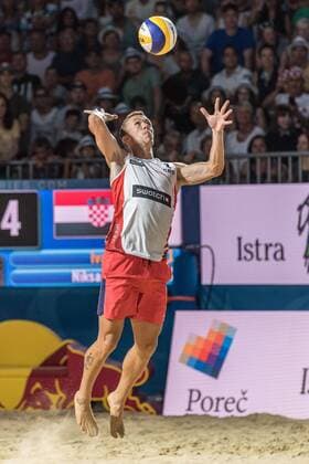 FIVB World Tour - swatch MAJOR SERIES - Porec Major; 29.06.2017 Ivan Perisic (CRO, Fussballer bei Inter Mailand, versucht sich als Beach-Volleyballer); FIVB World Tour - swatch MAJOR SERIES - Porec Major am 29.06.2017,Porec (Kroatien). xPWx
