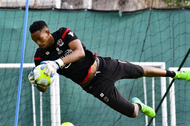 Clementia (OGC Nice) FOOTBALL : Reprise de l entrainement de l OGC Nice - 30 06 2017 NorbertScanella Panoramic 