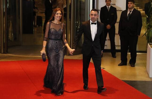 Hochzeit Lionel Messi und Antonella Rocuzzo in Rosario Former FC Barcelona Barca player Xavi Hernandez (R) and his wife Nuria Cunillera pose as they arrive for the wedding of Argentinian soccer player Lionel Messi and Antonella Rocuzzo, in Rosario, Santa Fe, Argentina, 30 June 2017. Wedding of Argentinian soccer player Lionel Messi and Antonella Rocuzzo in Rosario !ACHTUNG: NUR REDAKTIONELLE NUTZUNG!  Copyright: xDavidxFernándezx BAS018 20170701-636344676163299537
