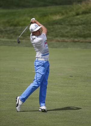 POTOMAC, MD - JUNE 30: Rickie Fowler takes his second shot on the 8th fairway during the second round of the Quicken Loans National on June 30, 2017 at TPC Potomac at Avenel Farm in Potomac, MD.(Photo by Justin Cooper Icon Sportswire) GOLF: JUN 30 PGA Golf Herren - Quicken Loans National - Second Round Icon170630030 EDITORIAL USE ONLY