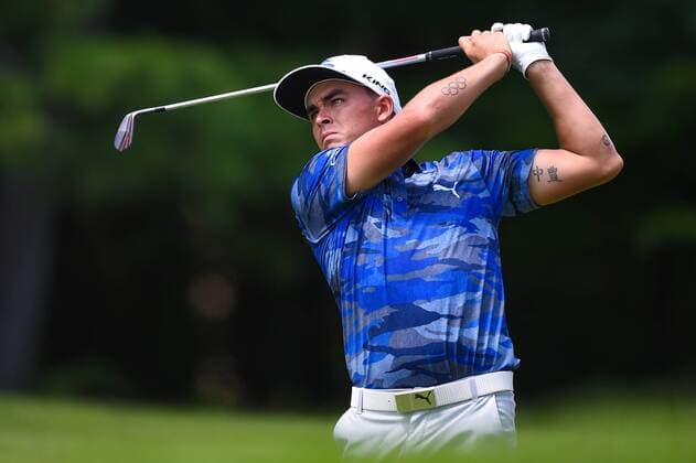 JUL 01, 2017 - Rickie Fowler (USA) tees off at hole number nine during the third round at the 2017 Quicken Loans National at the Tournament Players Club in Potomac MD. PGA Golf Herren 2017: Quicken Loans National JUL 01 - ZUMAcjm_ 20170701_zaf_cjm_001 Copyright: xJohnxMiddlebrookx