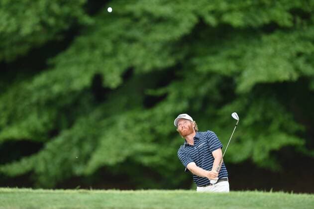 JUL 01, 2017 - Derek Fathauer (USA) chips onto the ninth free during the third round at the 2017 Quicken Loans National at the Tournament Players Club in Potomac MD. PGA Golf Herren 2017: Quicken Loans National JUL 01 - ZUMAcjm_ 20170701_zaf_cjm_017 Copyright: xJohnxMiddlebrookx