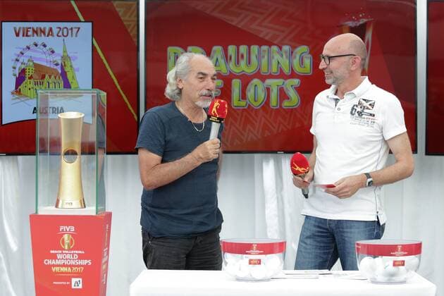 01.07.2017, Porec, CRO, FIVB World Tour, Beachvolleyball Major Series, Porec, Auslosung der Begegnungen fuer die bevorstehende Beachvolleyball WM in Wien, im Bild Peter Kleinmann during drawing encounters for the upcoming Beach volleyball Beachvolleyball World Championship WM Weltmeisterschaft in Vienna as a side event of the FIVB World Tour Major Series Tournament in Porec, Croatia on 2017 07 01. Porec  EX_PIXS  