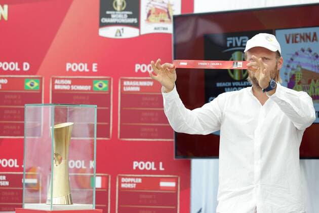 01.07.2017, Porec, CRO, FIVB World Tour, Beachvolleyball Major Series, Porec, Auslosung der Begegnungen fuer die bevorstehende Beachvolleyball WM in Wien, im Bild Julius Brink during drawing encounters for the upcoming Beach volleyball Beachvolleyball World Championship WM Weltmeisterschaft in Vienna as a side event of the FIVB World Tour Major Series Tournament in Porec, Croatia on 2017 07 01. Porec  EX_PIXS  