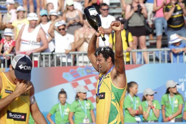 Swatch Beach volleyball Beachvolleyball Major Series, Awarding medals 02.07.2017., Croatia, Porec - Volleyball Tournament Swatch Beach Volleyball Major Series. Awarding medals. First place was won by Brazil (Pedro Solbe Guto Carval), Italy second (Lupo Nicolai) and Brazil third (Alison Bruno).  LukaxStanzl PIXSELL