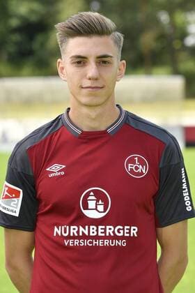 03.07.2017 - 1. FC Nürnberg FCN Club - 2. Fußball Bundesliga BL - Saison 2017 2018 - Fototermin Porträttermin Portraittermin - - Lucas Hufnagel (8, 1. FC Nürnberg FCN ) Einzelbild Einzelfoto Portrait Porträt Kopfbild