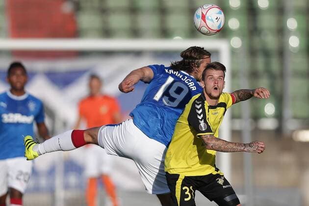 Fussball UEFA Europa League, Europa-Ligue, Europa League 2017 - 2018 04.07.2017, UEFA Europa League 2017-2018, Qualification First Round, Second Game, Return Game, Luxemburg, Stade Josy Barthel, Progres Niederkorn, Proges Niederkorn (LUX) - Rangers FC, Glasgow Rangers (SCO) vl: Niko Kranjcar (Rangers 19) - Sebastien Thill (Niederkorn 31)