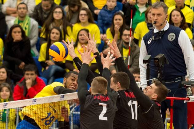 Liga Mundial Brasil x Canad? CURITIBA, PR - 04.07.2017: LIGA MUNDIAL BRASIL X CANADÁ - Ricardo Lucarelli during Brazil and Canada in the opening match of the final phase of the World Volleyball League at the Arena da Baixada in Curitiba. (Photo: Reinaldo Reginato Fotoarena) x1350291x  ReinaldoxReginato