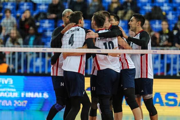 Joie Players of the USA team VOLLEY BALL : Serbie vs Etats Unis - FIVB Volleyball World League 2017 - Curitiba - 05 07 2017 GeraldoBubniak Panoramic 