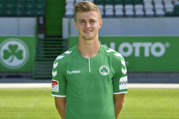 06.07.2017 - SpVgg Spielvereinigung Greuther Fürth Kleeblatt - 2. Fußball Bundesliga BL - Saison 2017 2018 - Fototermin Porträttermin Portraittermin - - Sebastian Ernst (15, SpVgg Greuther Fürth ) Einzelbild Einzelfoto Portrait Porträt Kopfbild