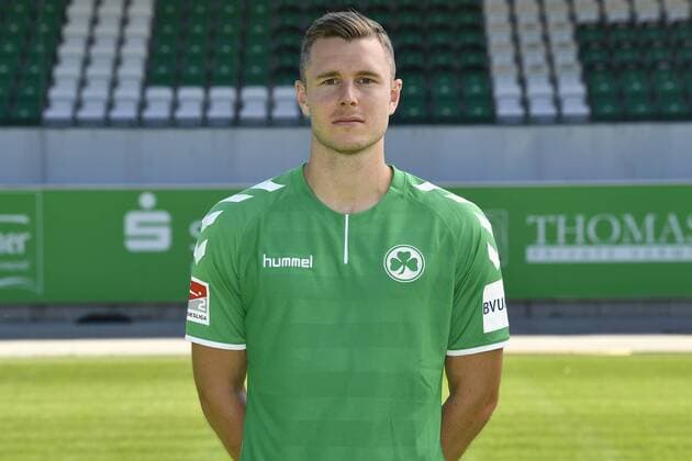 06.07.2017 - SpVgg Spielvereinigung Greuther Fürth Kleeblatt - 2. Fußball Bundesliga BL - Saison 2017 2018 - Fototermin Porträttermin Portraittermin - - Richard Magyar ( 5, SpVgg Greuther Fürth ) - Einzelbild Einzelfoto Portrait Porträt Kopfbild