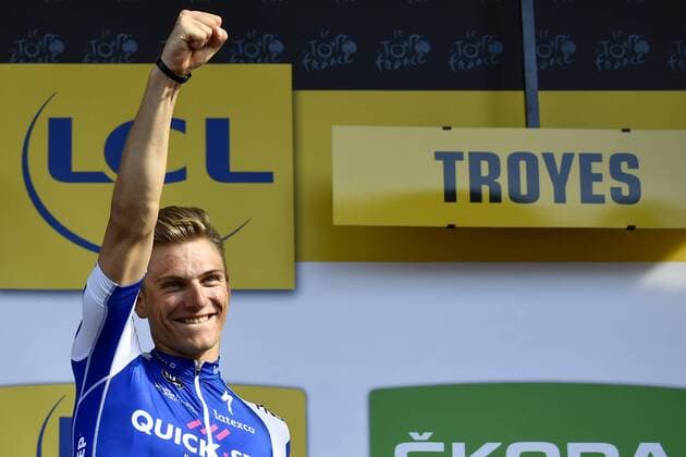 German Marcel Kittel of Quick-Step Floors celebrates on the podium after winning the sixth stage of the 104th edition of the Tour de France cycling race, 216 km from Vesoul to Troyes, France, Thursday 06 July 2017. This year s Tour de France takes place from July first to July 23rd. DIRKxWAEM  x05127503x