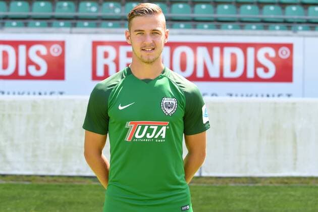 Fußball 3. Liga, Porträttermin 2017 2018 SC Preußen Münster am 06.07.2017 im Preußenstadion in Münster Martin Kobylanski (Muenster) MT