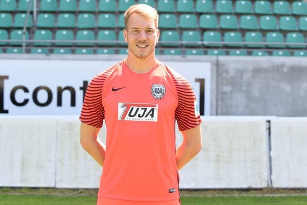 Fußball 3. Liga, Porträttermin 2017 2018 SC Preußen Münster am 06.07.2017 im Preußenstadion in Münster Torwart Maximilian Schulze Niehues (Muenster) MT