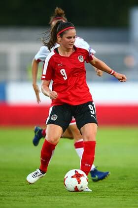 SOCCER - AUT vs DEN, test match WIENER NEUSTADT,AUSTRIA,06.JUL.17 - WOMEN SOCCER - OEFB, Oesterreichischer Fussball-Bund, Austria vs Denmark, test match. Image shows Sarah Zadrazil (AUT). GEPAxpictures xCh.xKelemen