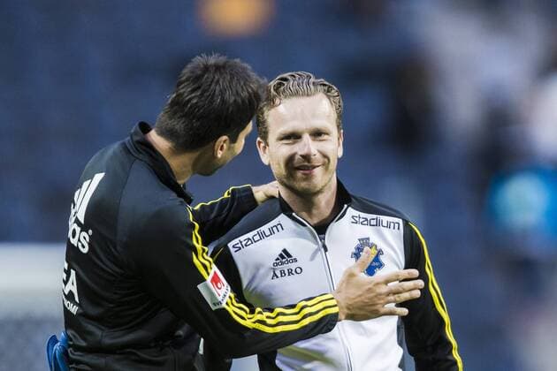 170706 AIK:s assisterande tränare Bartosz Grzelak och malvakt Kyriakos Stamatopoulos jublar efter fotbollsmatchen i kvalet till Europa League mellan AIK och Klaksvik den 6 Juli 2017 i Solna.  Copyright: KentaxJönsson BB170706KJ032