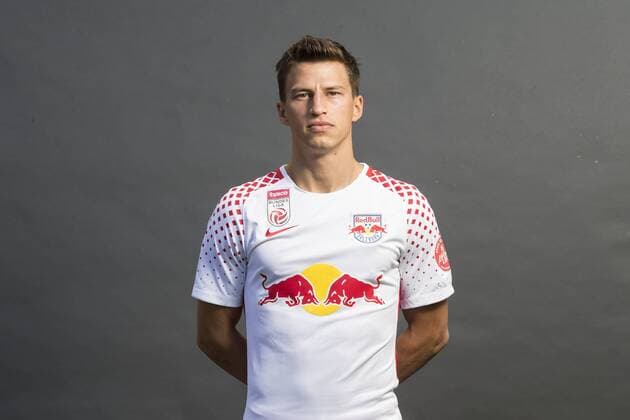 SOCCER - BL, RBS, team photoshooting SALZBURG,AUSTRIA,05.JUL.17 - SOCCER - tipico Bundesliga, Red Bull Salzburg, team photo shooting. Image shows Stefan Lainer (RBS). GEPAxpictures xFelixxRoittner