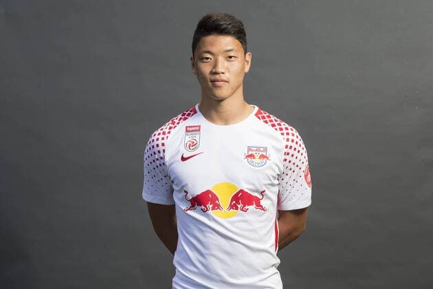 SOCCER - BL, RBS, team photoshooting SALZBURG,AUSTRIA,05.JUL.17 - SOCCER - tipico Bundesliga, Red Bull Salzburg, team photo shooting. Image shows Hee Chan Hwang (RBS). GEPAxpictures xFelixxRoittner