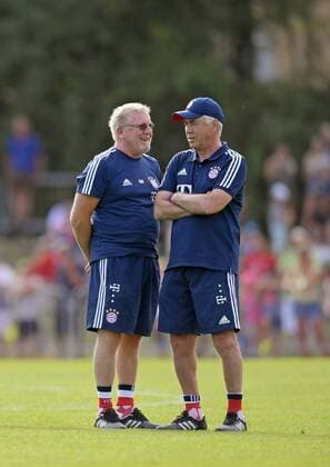 06.07.2017, Fussball 1.Bundesliga 2017 2018, Saisonvorbereitung, BCF Wolfratshausen - FC Bayern München, im Stadion Wolfratshausen. v.li: Fitness-Trainer Giovanni Mauri (FC Bayern München), Trainer Carlo Ancelotti (FC Bayern München). 