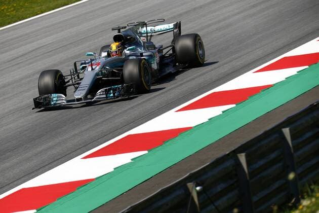 Motorsports: FIA Formula One World Championship WM Weltmeisterschaft 2017, Grand Prix of Austria, 44 Lewis Hamilton (GBR, Mercedes AMG Petronas F1 Team), Spielberg Austria xHOCHxZWEIx