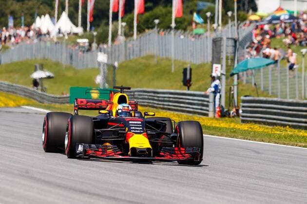 Daniel Ricciardo (Red Bull Racing) mit seinem Auto auf der Strecke, Grosser Preis von Oesterreich 2017, Rennen, Motorsport, Formel 1, 07.07.2017, Spielberg Copyright: xNeis Eibner-Pressefotox EP_ANS