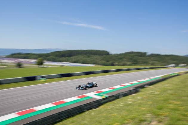 07.07.2017, Red Bull Ring, Spielberg, AUT, FIA, Formel 1, Grosser Preis von Oesterreich, Training, im Bild Lewis Hamilton (GBR) Mercedes AMG Petronas F1 Team British Formula One driver Lewis Hamilton of Mercedes AMG F1 during training for the Austrian FIA Formula One Grand Prix at the Red Bull Ring in Spielberg, Austria on 2017 07 07. Spielberg  EP_ang  