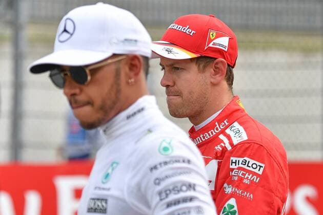 v,re;Sebastian VETTEL,GER (Scuderia Ferrari),Lewis HAMILTON (GBR,Mercedes AMG Petronas Motorsport) nach dem Qualifying. Qualifying,Formel 1:GP von Oesterreich, Red Bull Ring Zeltweg,Spielberg,Saison 2017,am 08.07.2017.