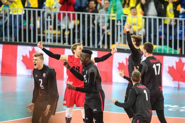 Joie Players of the Canada team celebrates VOLLEY BALL : Etats Unis vs Canada - Petite Finale - FIVB Ligue Mondiale - Curitiba - 08 07 2017 GeraldoBubniak Panoramic 