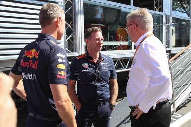 FORMULA 1 - GP of Austria 2017 SPIELBERG,AUSTRIA,09.JUL.17 - MOTORSPORTS, FORMULA 1 - Grand Prix of Austria, Red Bull Ring. Image shows team principal Christian Horner (Red Bull Racing middle) and managing director Ross Brawn (F1 Motorsports). GEPAxpictures xChristianxWalgram