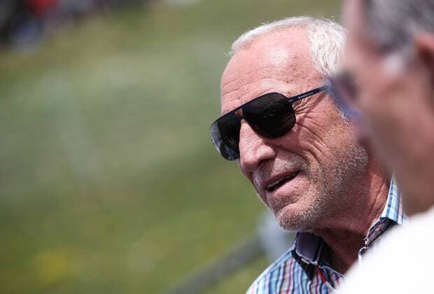 FORMULA 1 - GP of Austria 2017 SPIELBERG,AUSTRIA,09.JUL.17 - MOTORSPORTS, FORMULA 1 - Grand Prix of Austria, Red Bull Ring, legends parade. Image shows Dietrich Mateschitz (Red Bull). GEPAxpictures xDanielxGoetzhaber