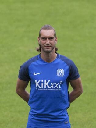 Fußball 3. Liga, Porträttermin 2017 2018 SV Meppen am 08.07.2017 in der Hänsch-Arena in Meppen. Dennis Geiger LS