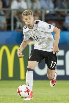 Mitchell WEISER (GER) mit Ball, Einzelaktion mit Ball, Aktion, Fussball U21 U 21 EM-Finale, Deutschland (GER) - Spanien (ESP) 1:0, am 30.06.2017 in Krakau Polen. Fussball U21 Europa Meisterschaft vom 16.06. - 30.06.2017 in Polen, Â