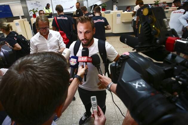 SOCCER - CL, qualification, Hibernians vs RBS SALZBURG,AUSTRIA,10.JUL.17 - SOCCER - UEFA Champions League, qualification, FC Hibernians vs Red Bull Salzburg, departure from Salzburg airport. Image shows Andreas Ulmer (RBS). GEPAxpictures xFelixxRoittner