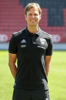 2. Bundesliga - Fußball - Fototermin - FC Ingolstadt 04 - Portraits - Shooting - Saison 2017 2018 - Mannschaftsarzt Prof. Dr. med. Florian Pfab 2. BL - FC Ingolstadt 04 Saison 2017 2018 Portraits - Shooting Fototermin