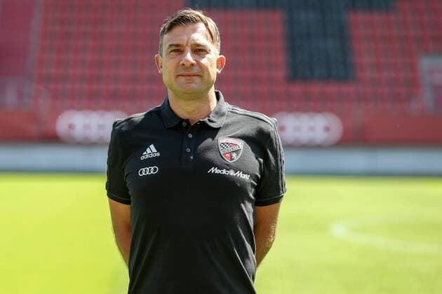 2. Bundesliga - Fußball - Fototermin - FC Ingolstadt 04 - Portraits - Shooting - Saison 2017 2018 - Physiotherapeut Christian Haser 2. BL - FC Ingolstadt 04 Saison 2017 2018 Portraits - Shooting Fototermin