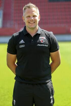 2. Bundesliga - Fußball - Fototermin - FC Ingolstadt 04 - Portraits - Shooting - Saison 2017 2018 - Physiotherapeut Benjamin Sommer 2. BL - FC Ingolstadt 04 Saison 2017 2018 Portraits - Shooting Fototermin