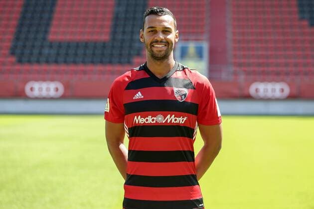 2. Bundesliga - Fußball - Fototermin - FC Ingolstadt 04 - Portraits - Shooting - Saison 2017 2018 - Marvin Matip (34, FCI) 2. BL - FC Ingolstadt 04 Saison 2017 2018 Portraits - Shooting Fototermin