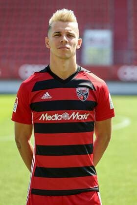 2. Bundesliga - Fußball - Fototermin - FC Ingolstadt 04 - Portraits - Shooting - Saison 2017 2018 - Alfredo Morales (6, FCI) 2. BL - FC Ingolstadt 04 Saison 2017 2018 Portraits - Shooting Fototermin