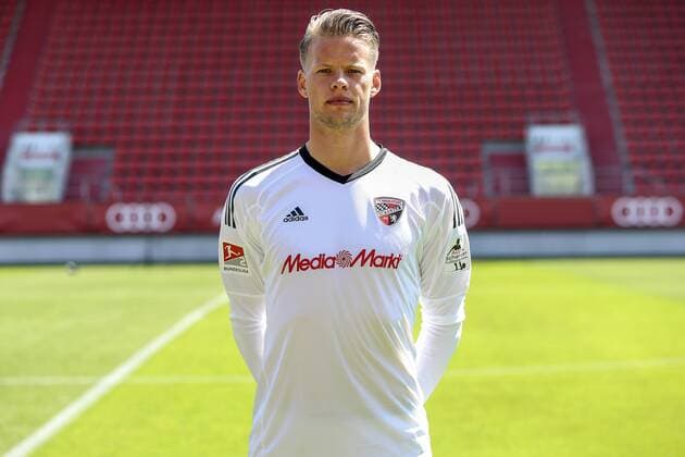 2. Bundesliga - Fußball - Fototermin - FC Ingolstadt 04 - Portraits - Shooting - Saison 2017 2018 - Torwart Örjan Haskjard Nyland (1, FCI) 2. BL - FC Ingolstadt 04 Saison 2017 2018 Portraits - Shooting Fototermin