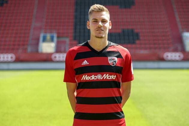 2. Bundesliga - Fußball - Fototermin - FC Ingolstadt 04 - Portraits - Shooting - Saison 2017 2018 - Max Christiansen (5, FCI) 2. BL - FC Ingolstadt 04 Saison 2017 2018 Portraits - Shooting Fototermin