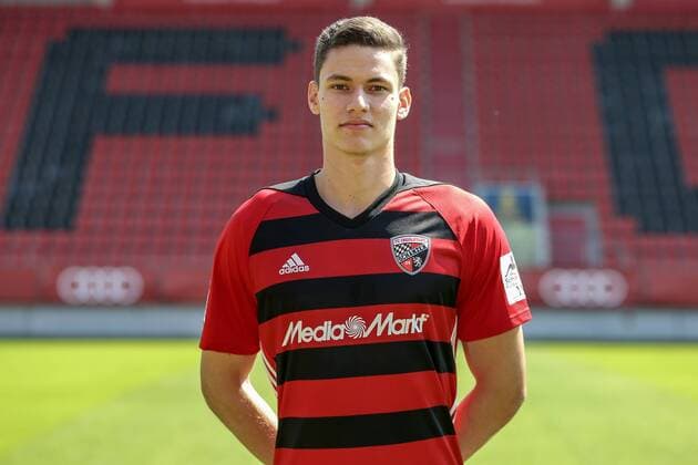 2. Bundesliga - Fußball - Fototermin - FC Ingolstadt 04 - Portraits - Shooting - Saison 2017 2018 - Maximilian Thalhammer (17, FCI) 2. BL - FC Ingolstadt 04 Saison 2017 2018 Portraits - Shooting Fototermin