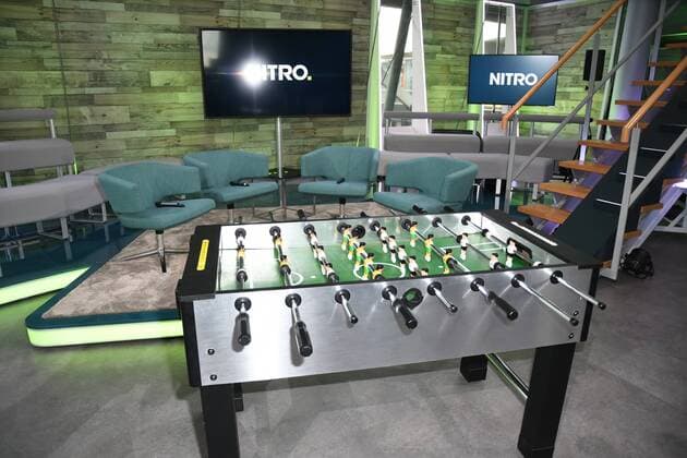 Das Fernsehstudio am 10.07.2017 in Köln bei der Programm präsentation von RTL Nitro - Season Highlights und Fussball 2017 2018 im 100 % Bundesliga Studio