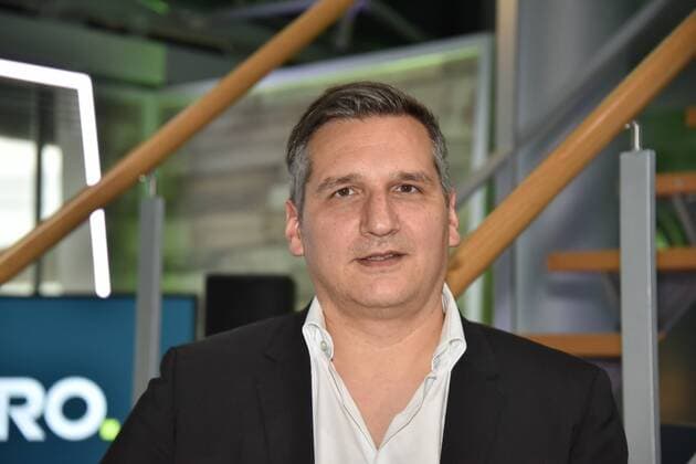 RTL Nitro Senderchef Oliver Schablitzki posiert am 10.07.2017 in Köln bei der Programm präsentation von RTL Nitro - Season Highlights und Fussball 2017 2018 im 100 % Bundesliga Studio