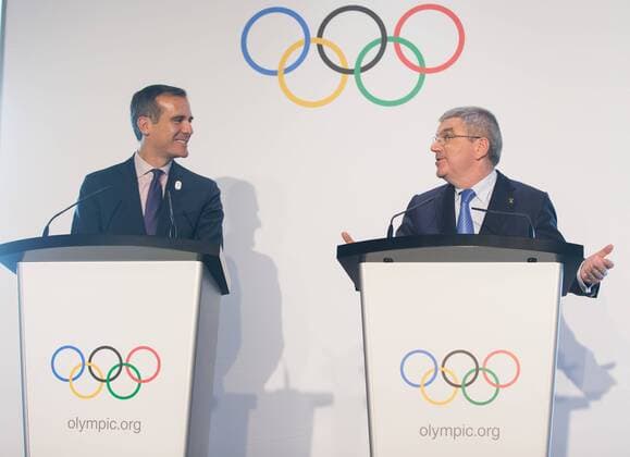 (170711) -- LAUSANNE, July 11,2017 -- Mayor of Los Angeles Eric Garcetti (L) communicates with International Olympic Committee (IOC) President Thomas Bach at Olympic Museum in Lausanne, Switzerland, July 10, 2017. Members of IOC will hold a session for presentations by the campaign teams for Los Angeles and Paris on July 11th and 12th. ) (SP)SWITZERLAND-LAUSANNE Olympic Games Olympische Spiele Olympia OS 2024 BID XuxJinquan 