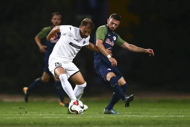 SOCCER - CL, qualification, Hibernians vs RBS PAOLA,MALTA,11.JUL.17 - SOCCER - UEFA Champions League, qualification, FC Hibernians vs Red Bull Salzburg. Image shows Andrei Aguis (Hibernians) and Valon Berisha (RBS). GEPAxpictures xFelixxRoittner