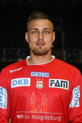 Torwart Dario Quenstedt (SC Magdeburg) - Handball Bundesliga Saison 2017-2018 Offizeller Fototermin SC Magdeburg in der GETEC Arena in Magdeburg - Einzelbild,Portrait,Deutschland, Handball, Mann, Maenner,12.07.2017