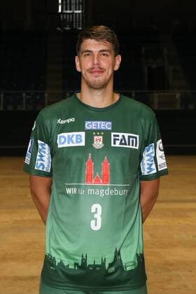 Potr Chrapkowski (SC Magdeburg) - Handball Bundesliga Saison 2017-2018 Offizeller Fototermin SC Magdeburg in der GETEC Arena in Magdeburg - Einzelbild,Portrait,Deutschland, Handball, Mann, Maenner,12.07.2017