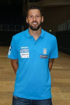 Trainer Bennet Wiegert (SC Magdeburg) - Handball Bundesliga Saison 2017-2018 Offizeller Fototermin SC Magdeburg in der GETEC Arena in Magdeburg - Einzelbild,Portrait,Deutschland, Handball, Mann, Maenner,12.07.2017