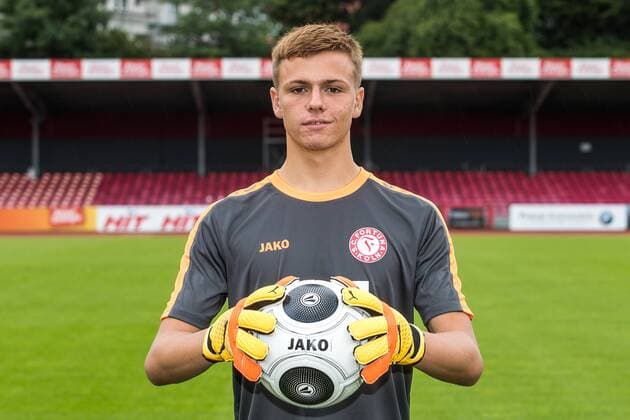 Fußball, GER, 3.Liga, Porträttermin 2017 2018, S. C. Fortuna Köln, Jannik Bruhns ( Koeln ) Portraittermin Fortuna Köln