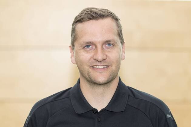 Fußball, GER, 2.BL, Porträttermin 2017 2018, Holstein Kiel, Dr. Eckhardt Klostermeier. Holstein Kiel, Fussball, 2. Liga, 12.07.17 Kiel Schleswig-Holstein Germany Trainingszentrum Projensdorf Copyright: xAgentur54GradFelixxKoenigx